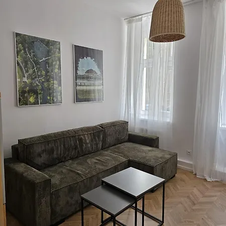 Pistachio Old Town Apartment *